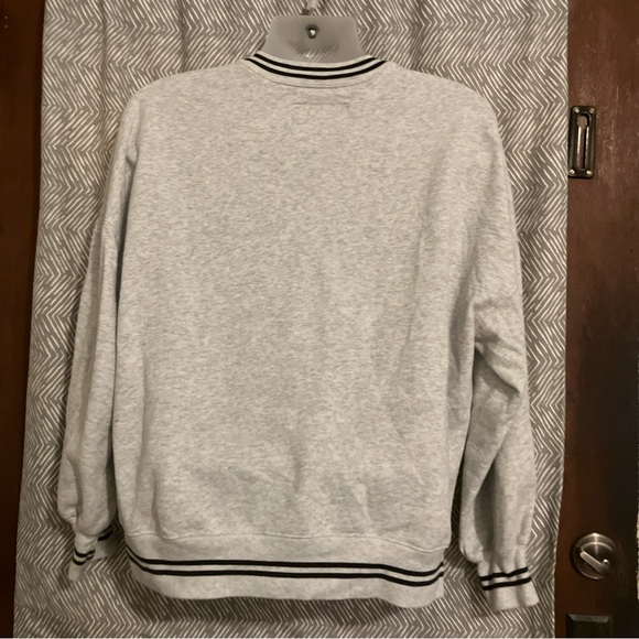 Abercrombie & Fitch Gray Detroit Lions Crewneck Sweater - Picture 3 of 6